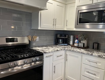 Adversity Home - Open Concept, with Pacman Machine. Close to I-40 Airport 4