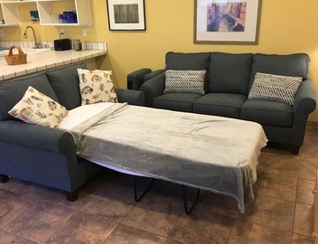Affordable, end unit on courtyard in desirable La Cabaña! Steps From beach 5