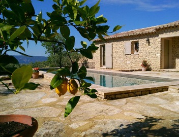 Air-conditioned detached house with a pool, on a family-owned property 5