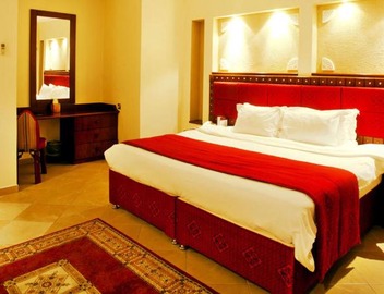 Al Liwan Suites 4