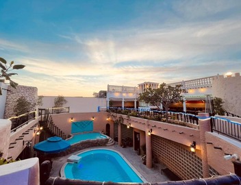 Al Liwan Suites 3