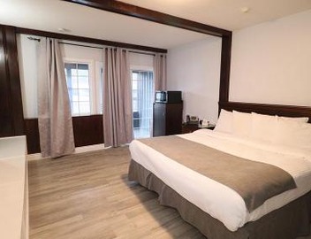 Algonquin Lakeside Resort 4
