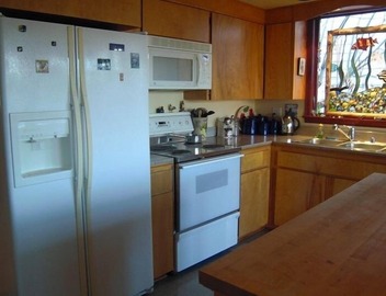 Alki Beach Bungalow 2