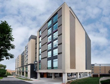 Aloft by Marriott Kansas City Country Club Plaza 2
