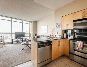 Amazing 1BR Condo - Stunning View - Parking! 5