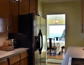 Amazing and serene view house, art deco charmer, fully restored 2