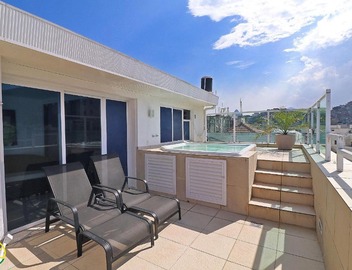 Amazing duplex penthouse with jacuzzi and sea view 5
