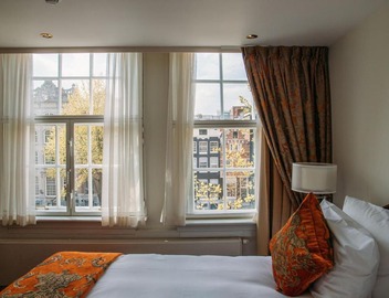 Ambassade Hotel 4