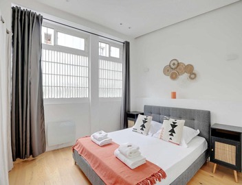 Apartment in Bastille with 1 room 5