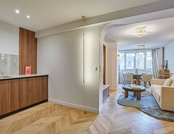 Apartment in the Center of Paris 3