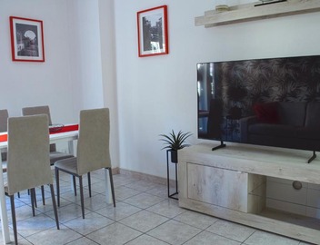 Appartamento con balcone - a 10 minuti dalla metro 3