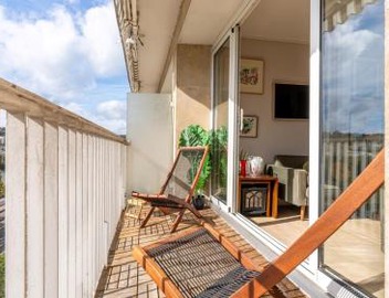 APPARTEMENT avec vue sur la Seine 10' en voiture de Paris et de la Tour Eiffel 2