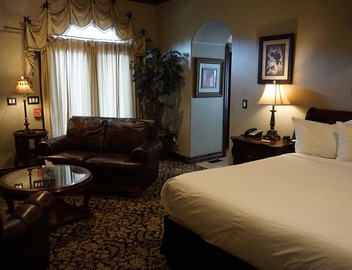 Arrowhead Manor Bed & Breakfast Inn & Event Center 5