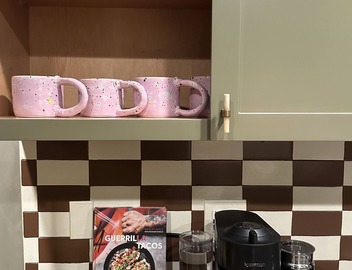 Art filled home in beautiful Mar Vista/West Los Angeles minutes from the beach. 4