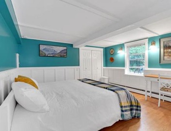 Artsy Private Guest Suite with Outdoor Saloon 5