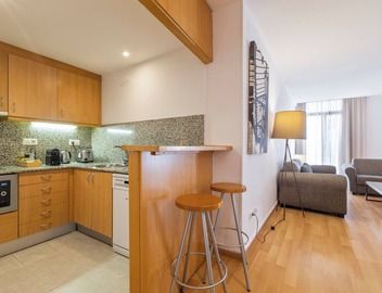 Aspasios Plaza Real Apartments 2