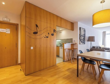 Aspasios Plaza Real Apartments 4