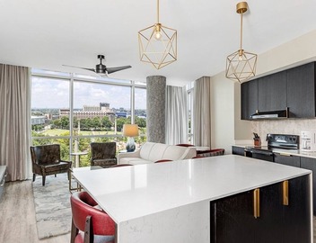 Atlanta | Downtown Escape | Pool & City Access 3