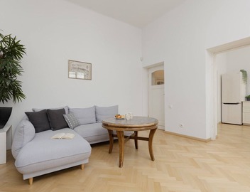 Atmospheric Apartment in the Old Town | Desk for Work 2