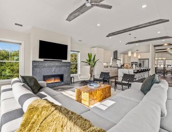 Aurora 6 BR Elevator Theater Rec Room Pool & Hot 2