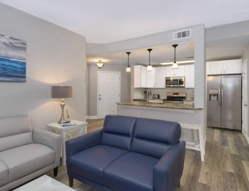 AVALON RESORT, LUXURY CUSTOM 2/2 BEACH THEMED CONDO, HEATED POOL, CLOSE TO BEACH 4