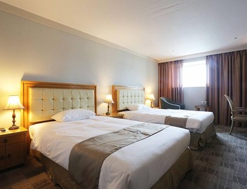 AW Hotel 2