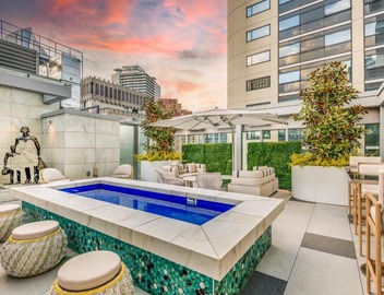 AZUR Legacy Collection Hotel 3