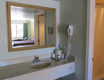 Azusa INN Motel 5