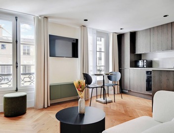 B48 Paris Haussmann 4