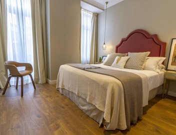 Bairro Alto Suites - Double Room with Private Ensuite Bathroom 4