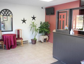 Bancroft Inn & Suites 5