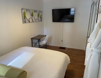 Barefoot Inn 2