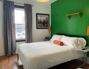 Barefoot Inn 3