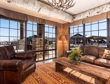 Bass Pro Shops Angler's Lodge 4