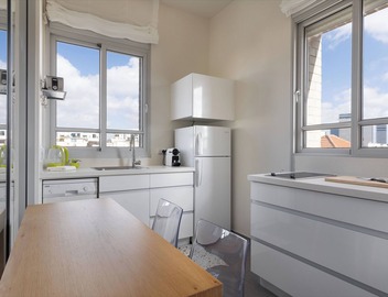 Bauhaus Boutique by TLV2rent 2