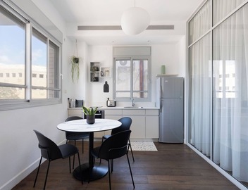 Bauhaus Boutique by TLV2rent 3