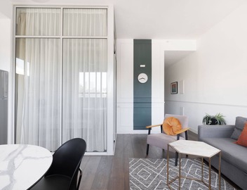 Bauhaus Boutique by TLV2rent 5