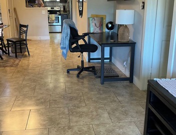 Be cool @ the pool! Quiet & private but near local attractions and conveniences! 5