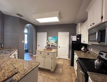 Beach Break 4-bedroom house in fabulous Corpus Christi with Remote office 5