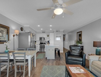 BeachFront, Bch Svc, pool, wifi, Kitchen, grill 2