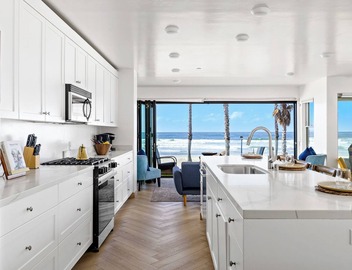 Beachfront Bliss - Panoramic Doors & Beach Access - 702-1 2