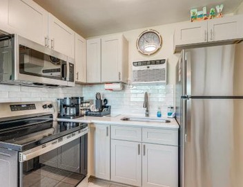 Beachfront Condo: Redington Shores Retreat! 3