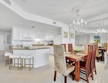 Beachfront Condo w/View & Pool, Sleeps 8 3