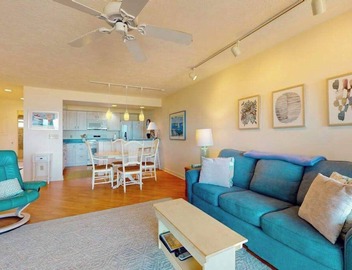 Beachfront condo with lake views, washer/dryer & fireplace 3