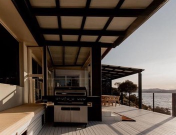 Beachfront Paradise in Opossum Bay 4