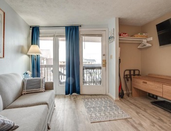 Beachfront Unit 17 | Right on Old Orchard Beach! 4