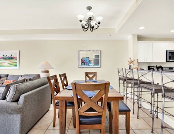 Beachside Condo with Oceanviews & Resort Amenities 2