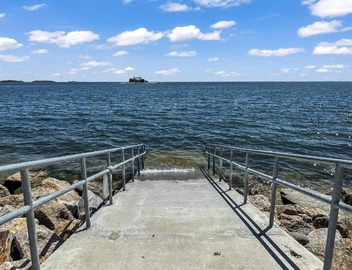 Beachside in Branford 3