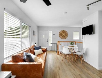 Beacons Beach Cottage 4