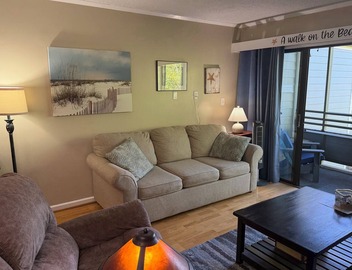 Beautiful 1 Bedroom Condo in Ocean Creek Resort 2